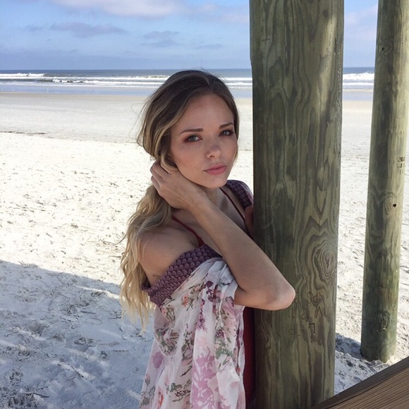 Meet your Posher, Alli - Picture 1 of 1